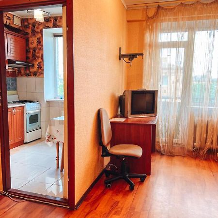 Apartment Near Metro Station Darnitsa キエフ エクステリア 写真