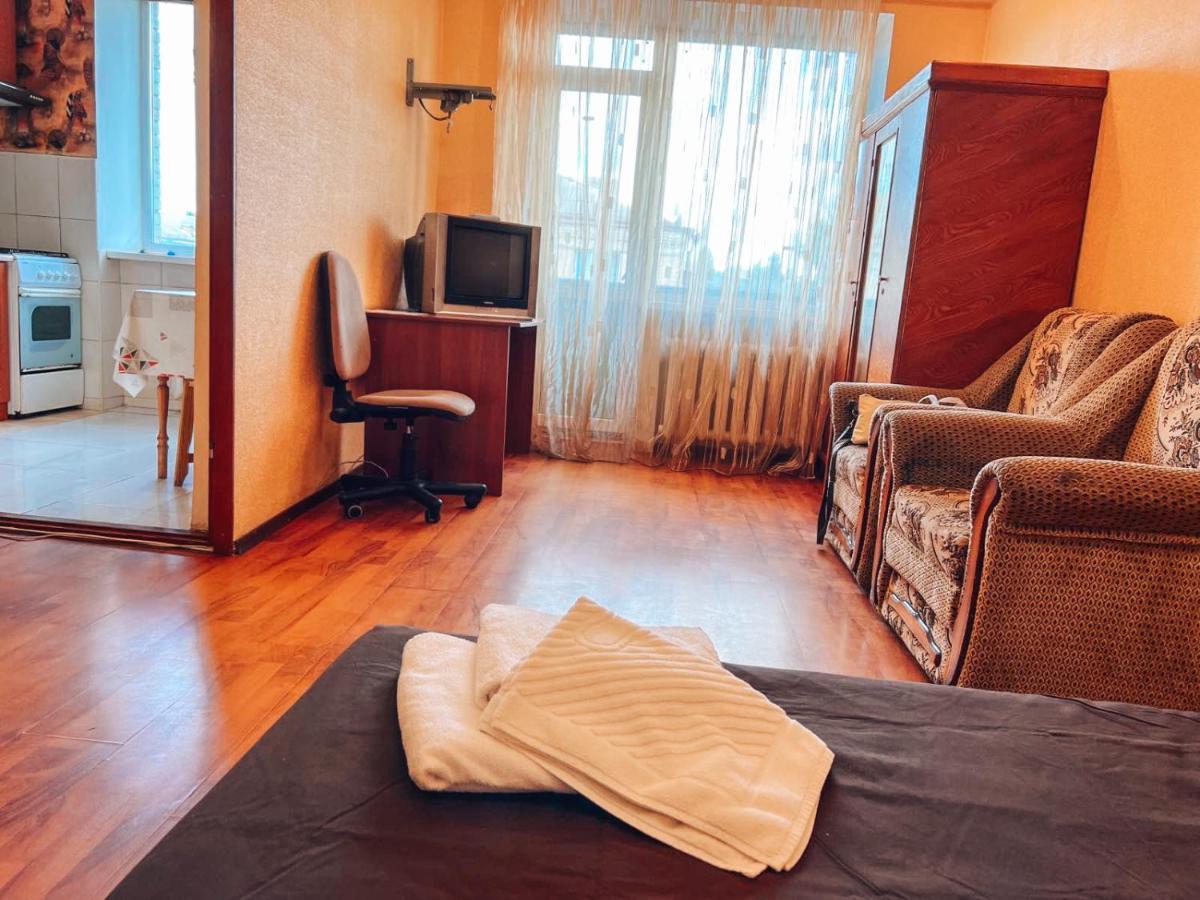 Apartment Near Metro Station Darnitsa キエフ エクステリア 写真
