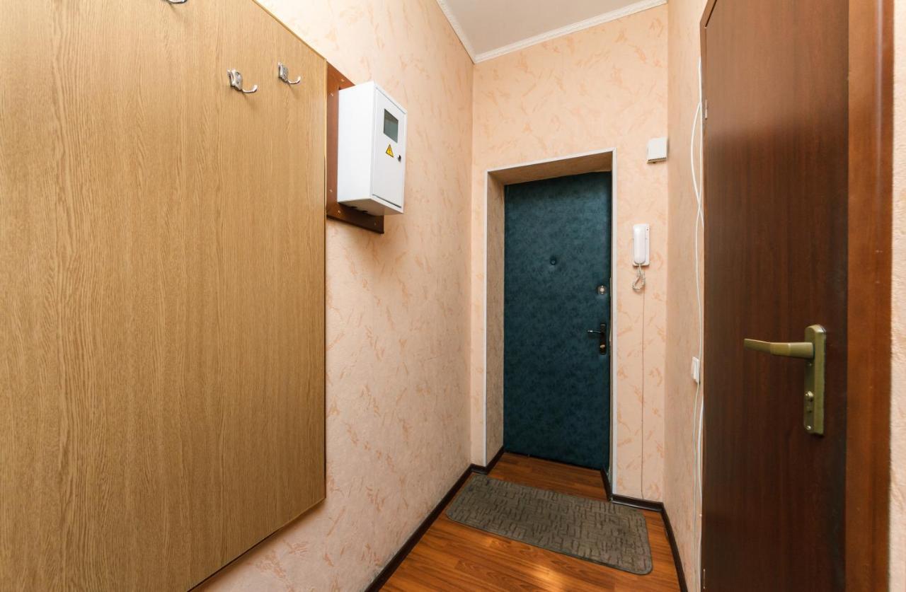 Apartment Near Metro Station Darnitsa キエフ エクステリア 写真